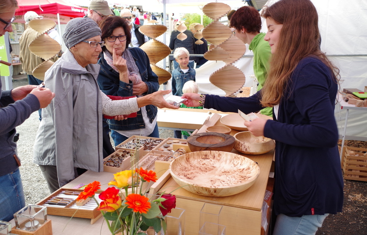 Bernau Naturpark-Markt Drechselkunst Hubert Hirt. Foto: Heike Budig